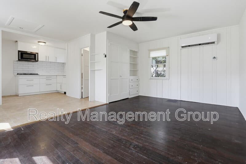 San Diego Condo: 4469 Cleveland Avenue