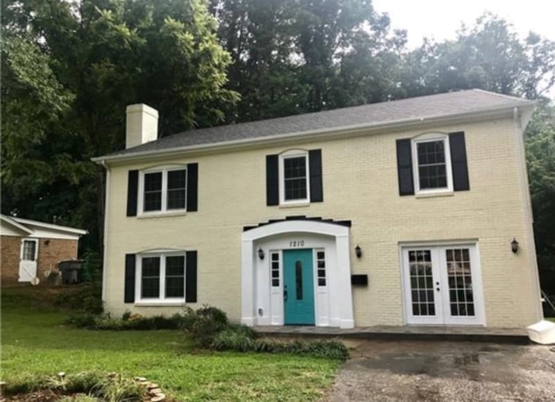 Charlotte Condo: 1210 Allenbrook Dr.