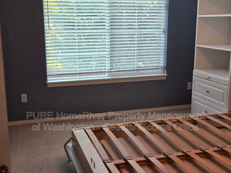 Auburn House: 5316 S 282nd Way