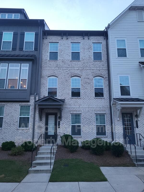 Smyrna Townhome: 213 Spike Trail