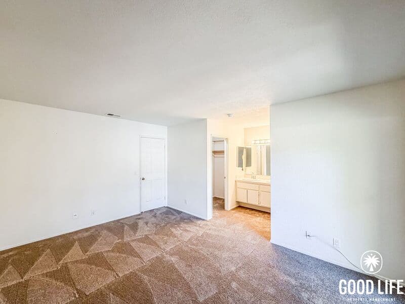 Carlsbad House: 3033 Via Sabinas