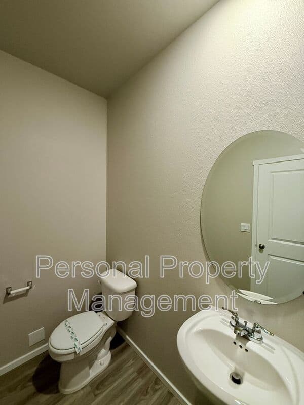 Vancouver House: 2633 NE 115th Place