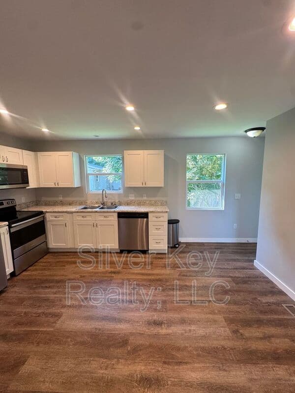 Athens House: 1603 Hutsell Drive