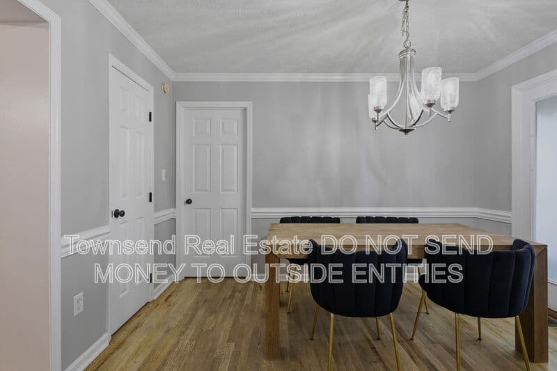 Fayetteville House: 2130 Hull Rd.