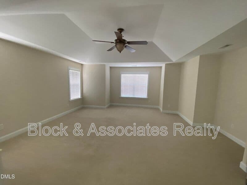 Holly Springs House: 125 Quarryrock Road