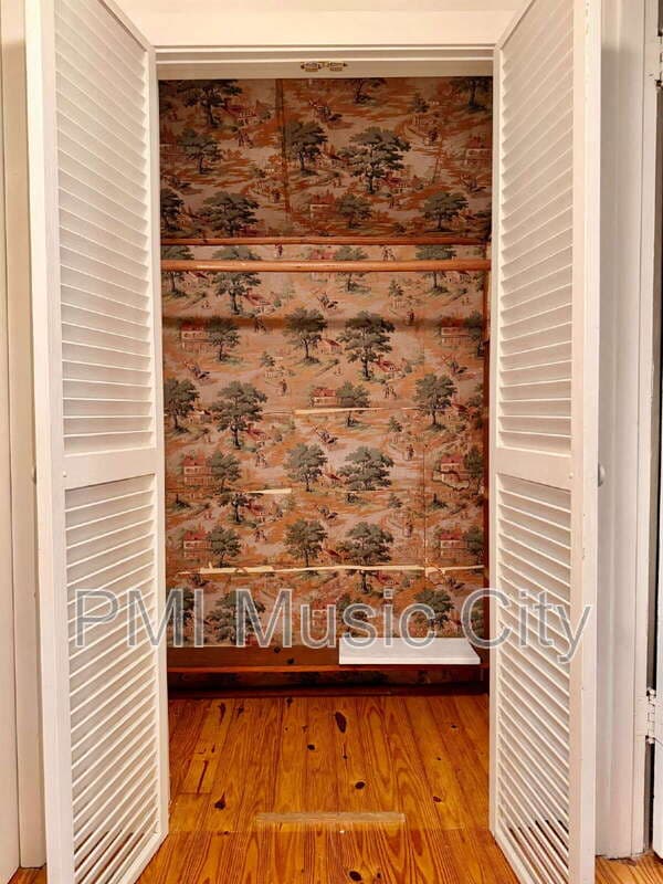 Nashville House: 7114 Old Harding Pike