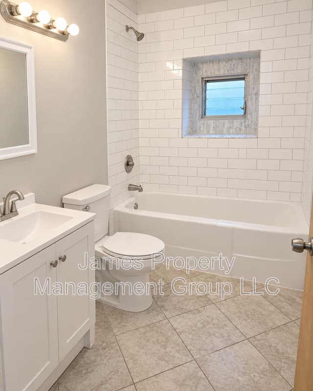 Chicago Condo: 3900 Christiana Ave Unit 2