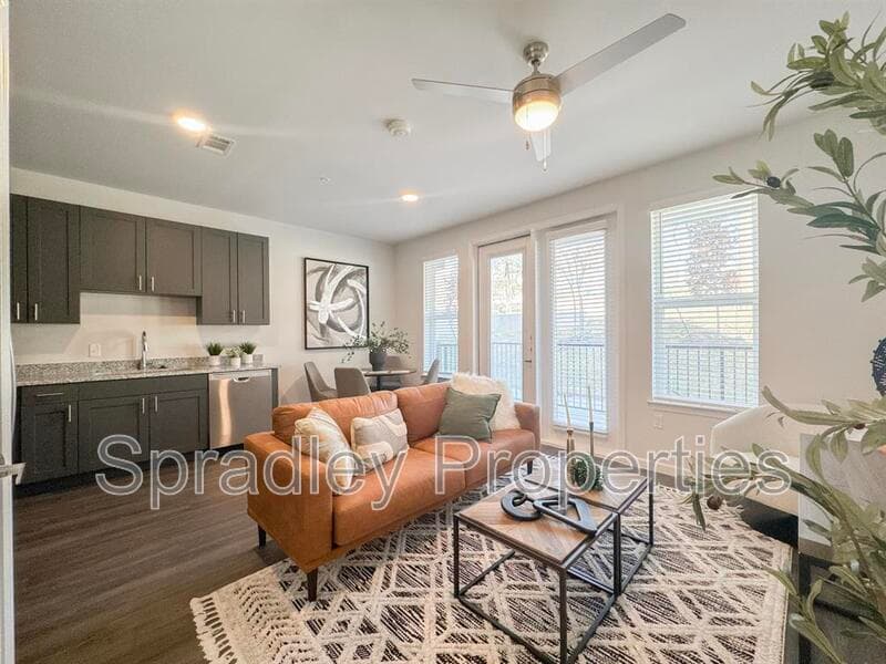 Belton Condo: 710 Shine St. Apt 2203