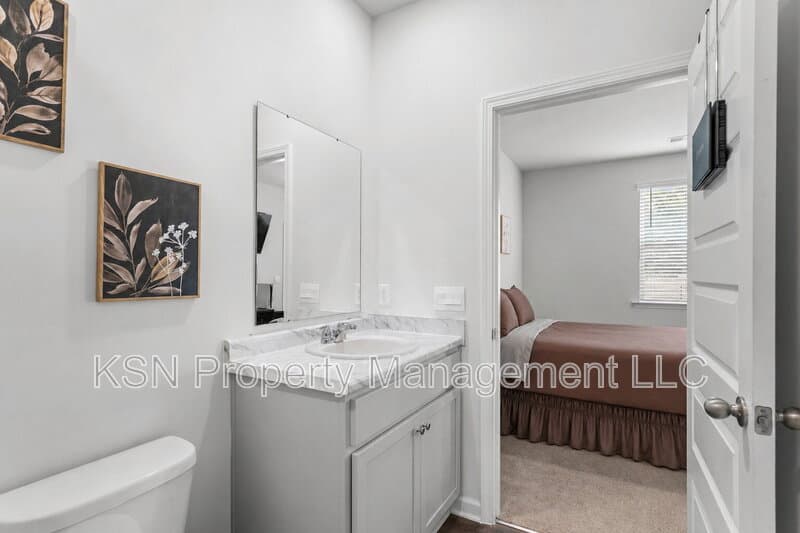Hinesville House: 89 Hazy Ln