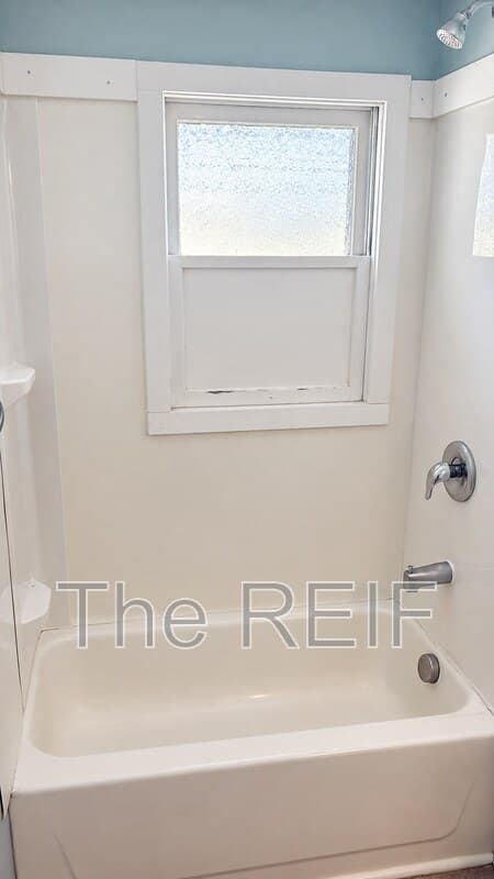 Lansing Condo: 513 North Magnolia Avenue 2nd Floor