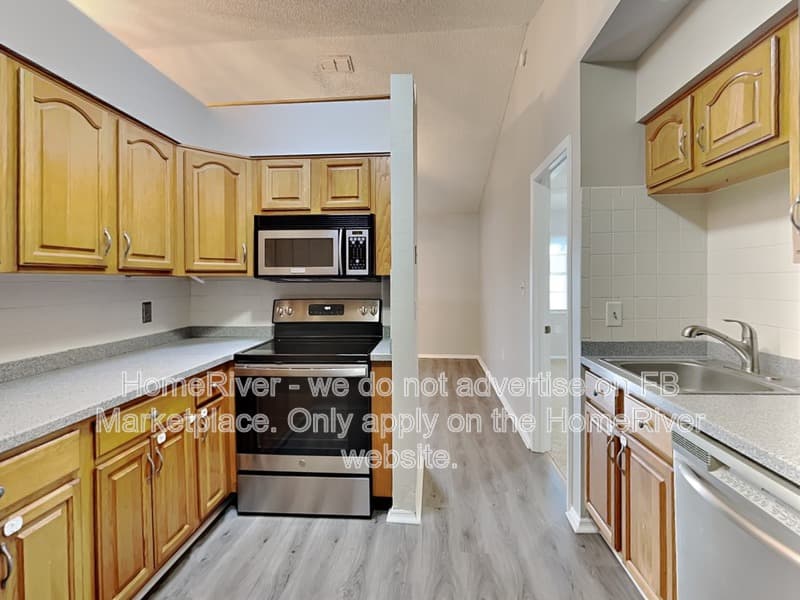 Deltona House: 3484 Commerce Ave