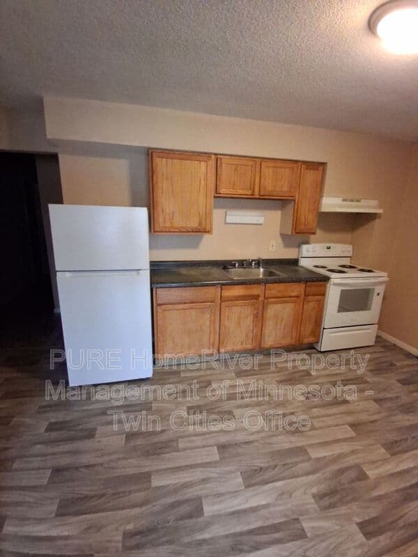 Saint Paul Apartment: 840 Beech St