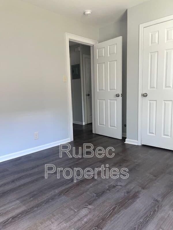 Charlotte Condo: 1025 Holland Ave