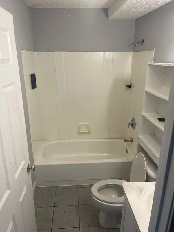 Fall River Condo: 260 Fountain St - A6
