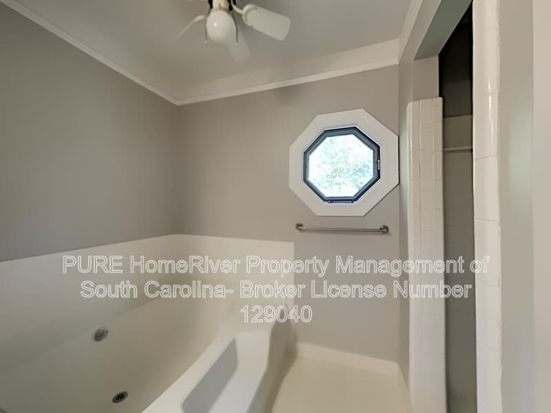 Columbia House: 313 Brook Hollow Dr