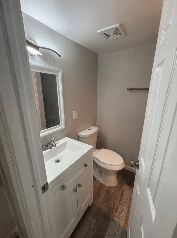 Baltimore House: 41X N Loudon Ave