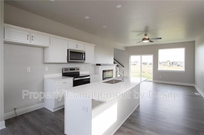Waukee House: 720 Southeast Drumlin Drive