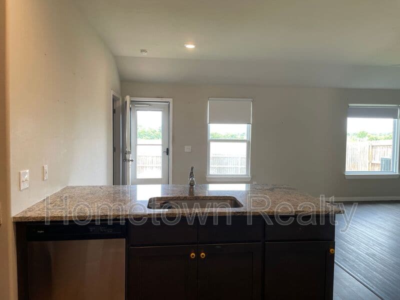 El Reno House: 1712 Vermilion Lane