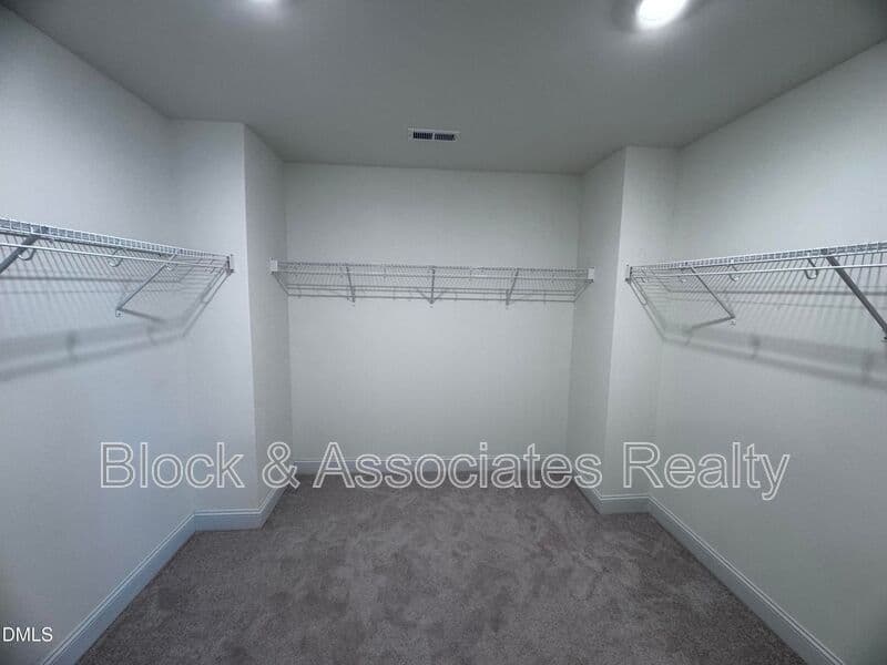 Garner House: 296 Ford Meadows Dr