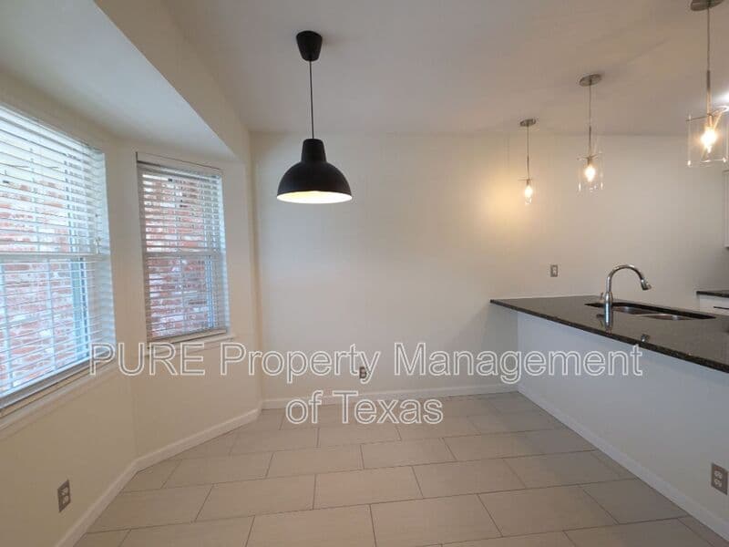 Austin Condo: 7920 Rockwood Ln