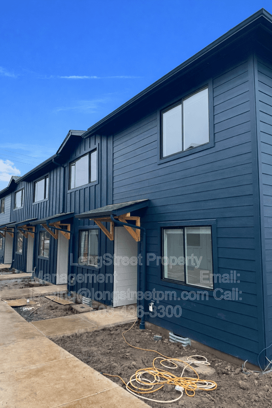 Philomath Townhome: 826 S 19th St