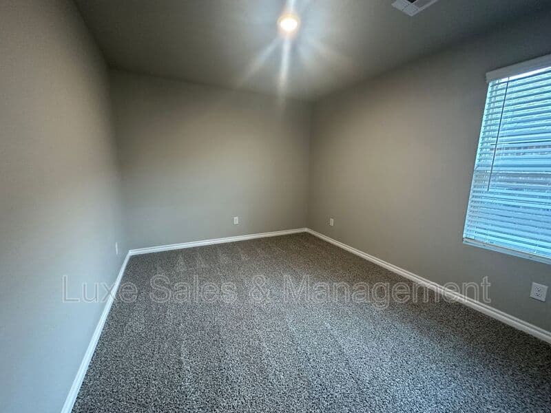 Piedmont House: 12529 Bending Brook Drive