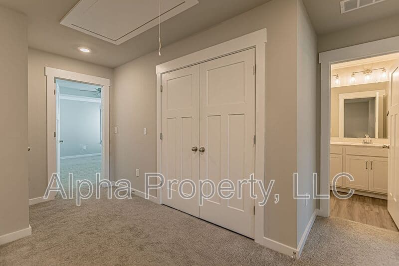 Greer Townhome: 38 Grey Oak Trl