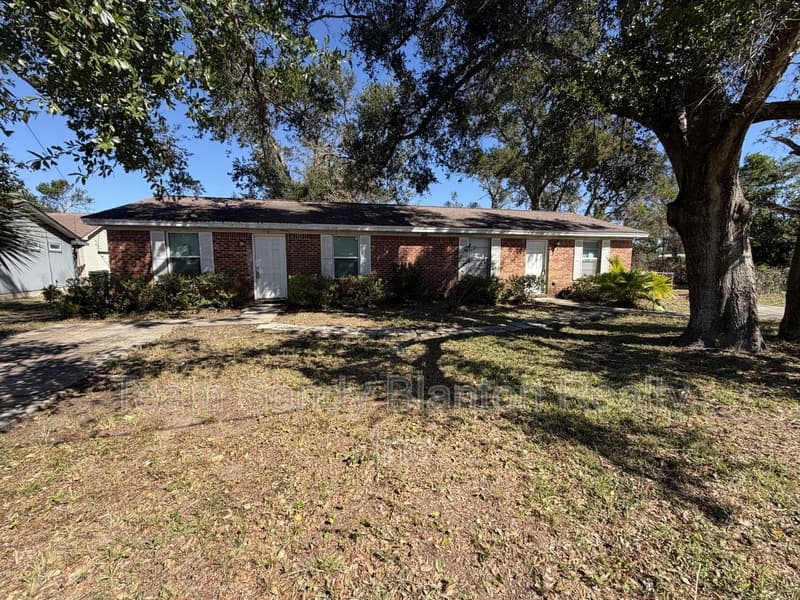 Pensacola House: 204 Brandywine Road