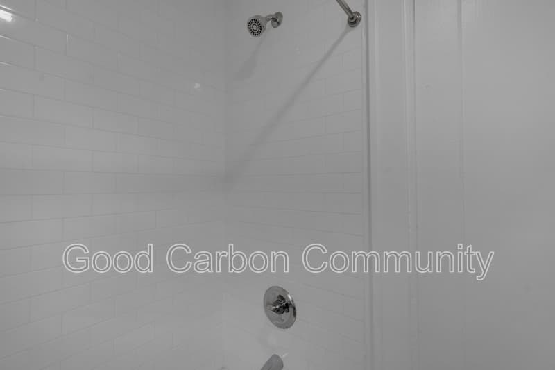Kenmore Condo: 16-42 Chapel Rd