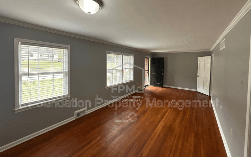 Memphis House: 2064 Wellons Avenue