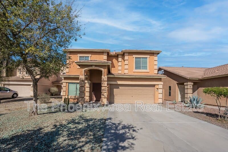 Maricopa House: 44626 W Yucca Ln