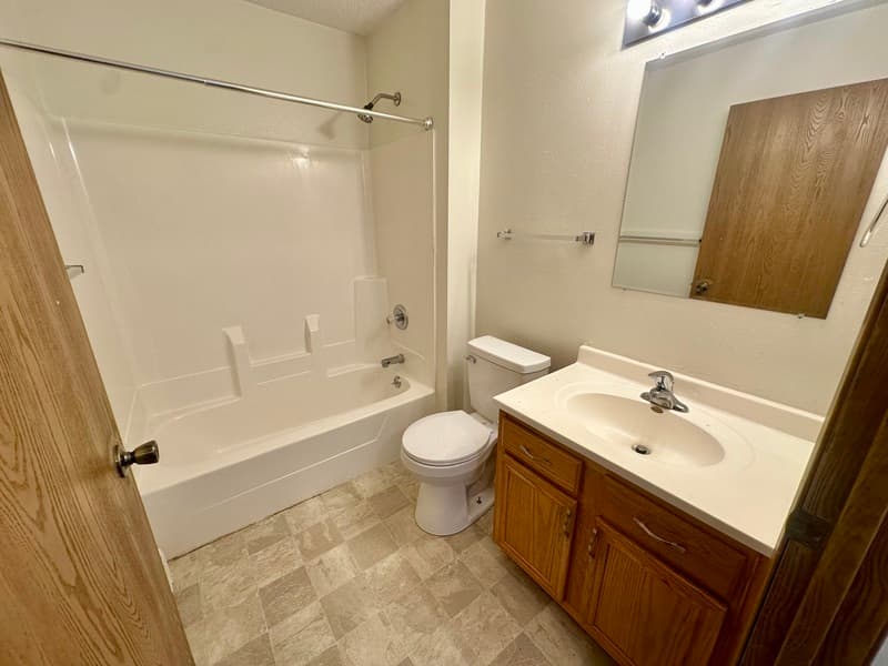 Marion Condo: 2911 5th Ave