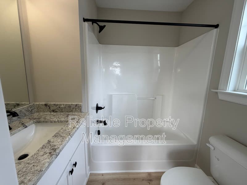 Pine Level Townhome: 420 W Main St