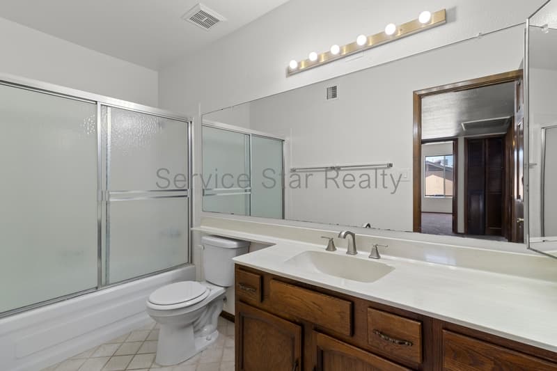 Glendale House: 6142 W Sierra St