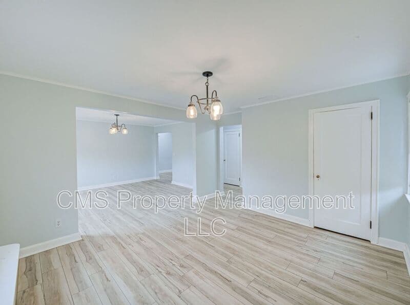 Bound Brook Condo: 407 Longwood Ave
