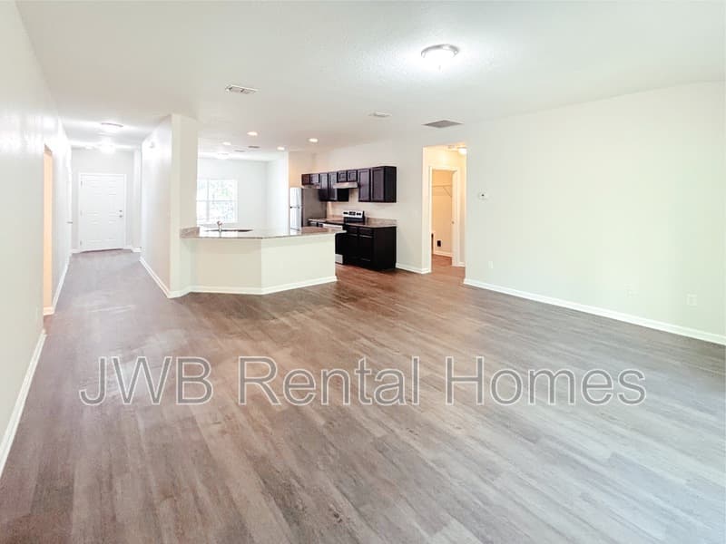 Jacksonville House: 4016 Spring Glen Rd