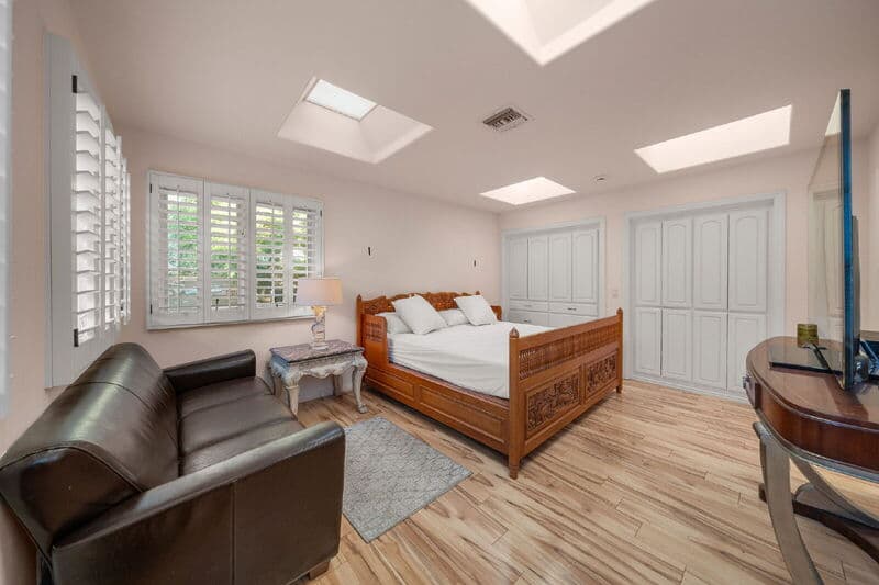 San Diego House: 18714 Bernardo Trails Dr