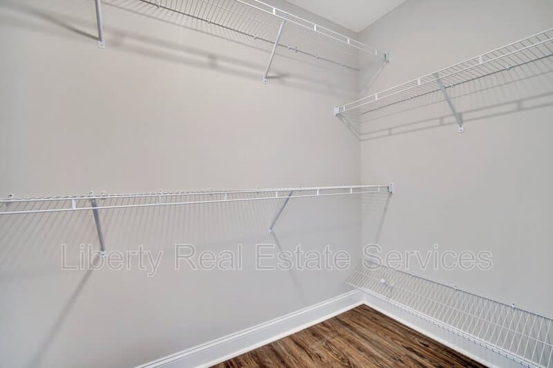 Hinesville House: 88 Fridley Ln