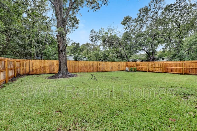 Jacksonville House: 2356 Brooklyn Rd