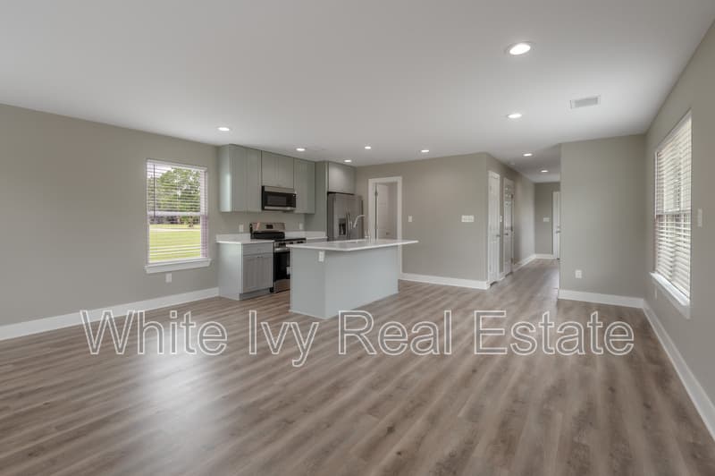 Point Blank House: 250 N Shady Oaks