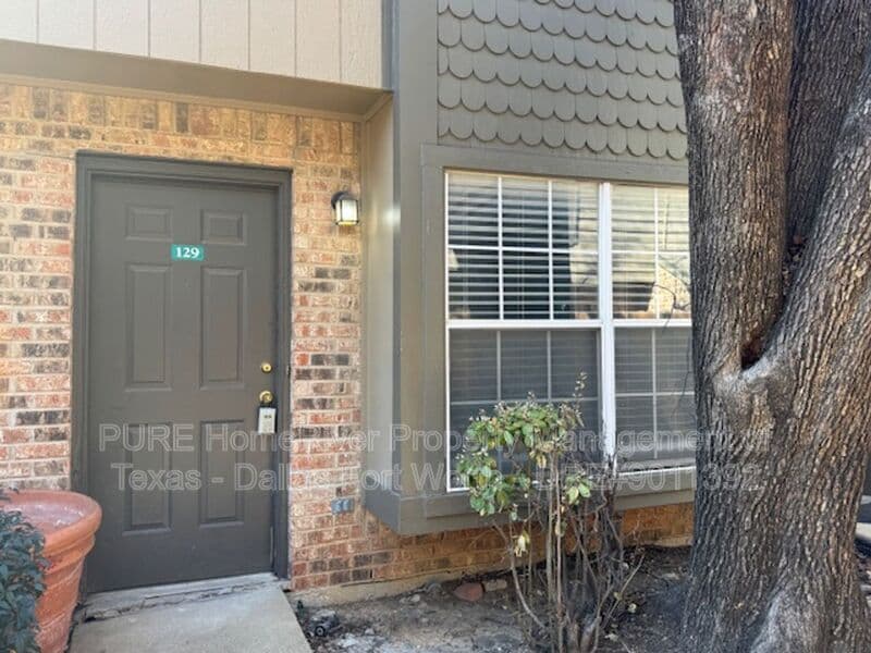 Irving Condo: 4004 W. Pioneer Dr.