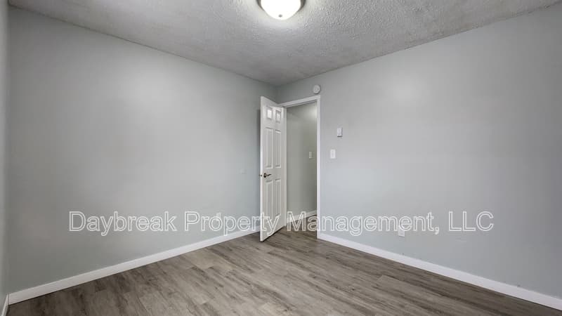 Fargo Condo: 713 30th St. North - 6