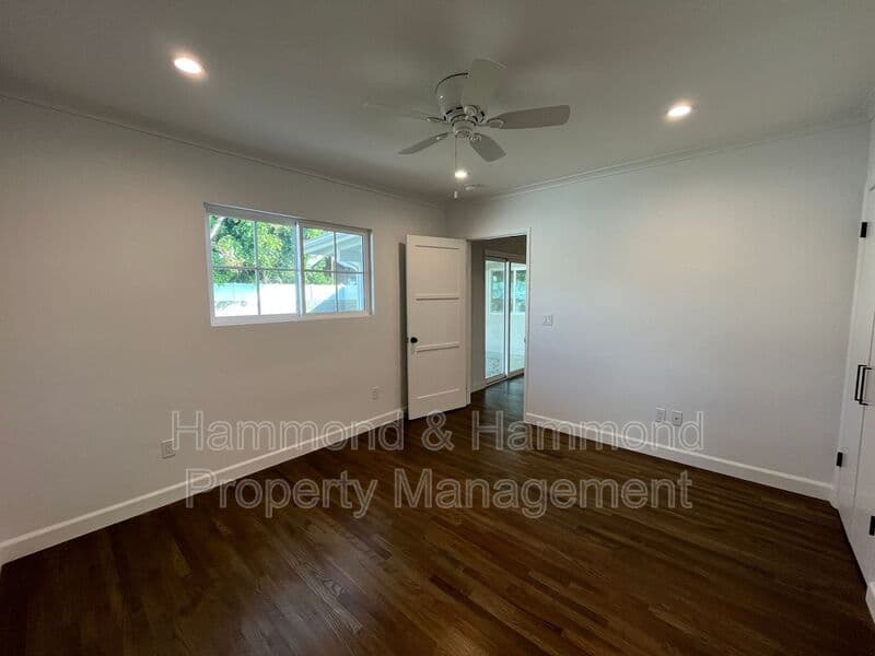 Sherman Oaks House: 13607 Huston St.