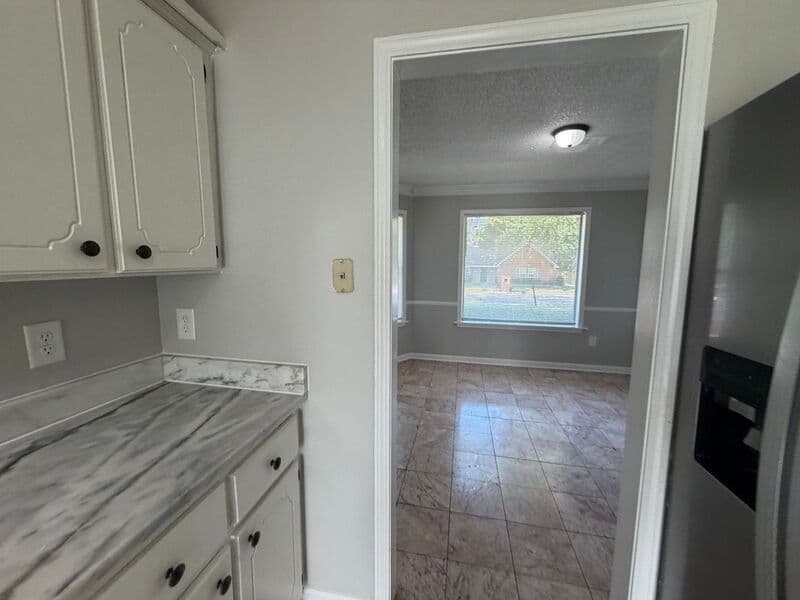 Olive Branch House: 7211 Grove Park Rd