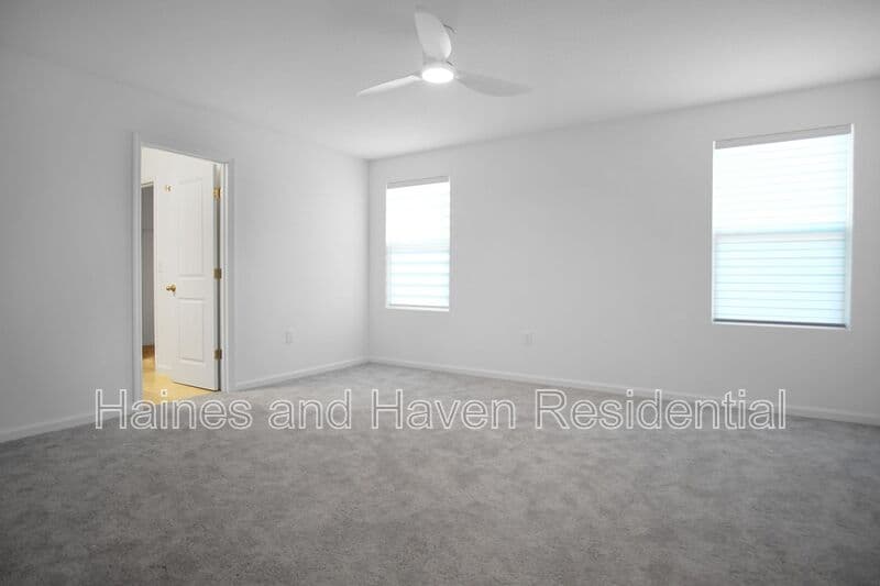Lake Hamilton House: 2504 Peony Pl