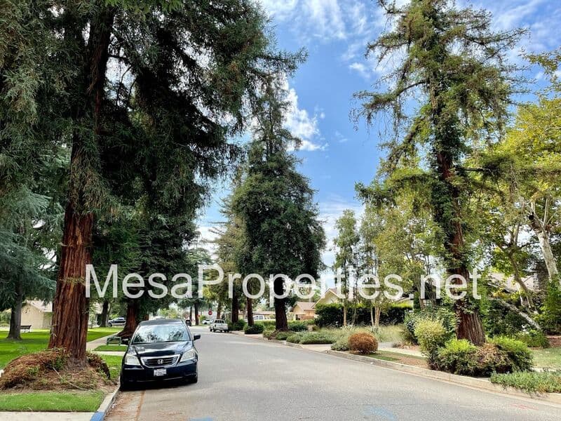 La Verne House: 2704 Park Ave