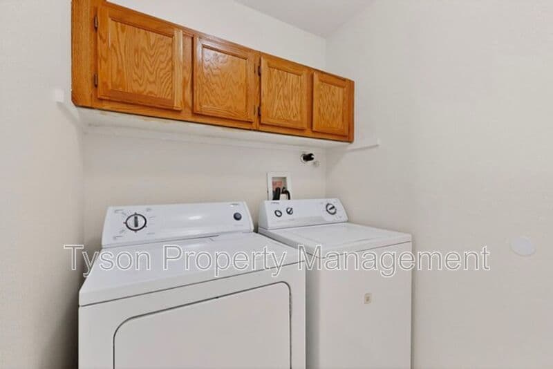 Rio Rancho House: 908 Bursum Ln
