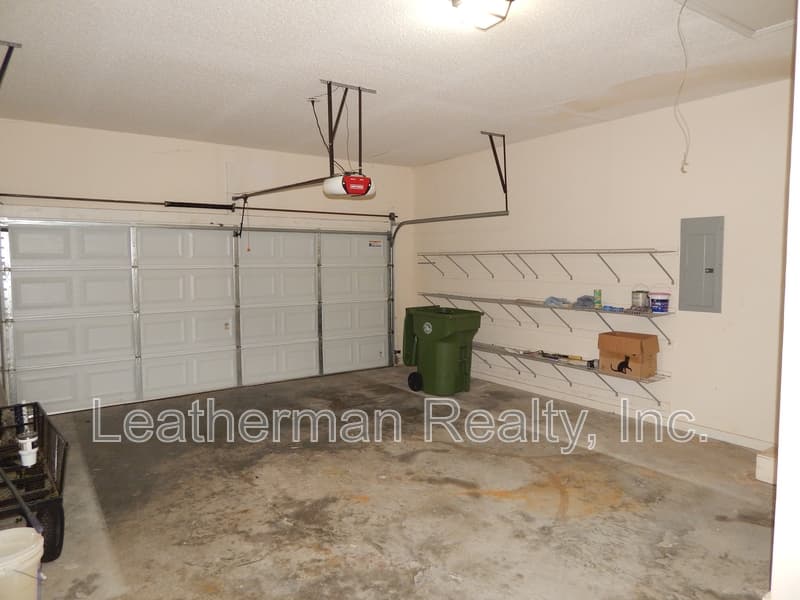Florence House: 2109 Elderberry Dr