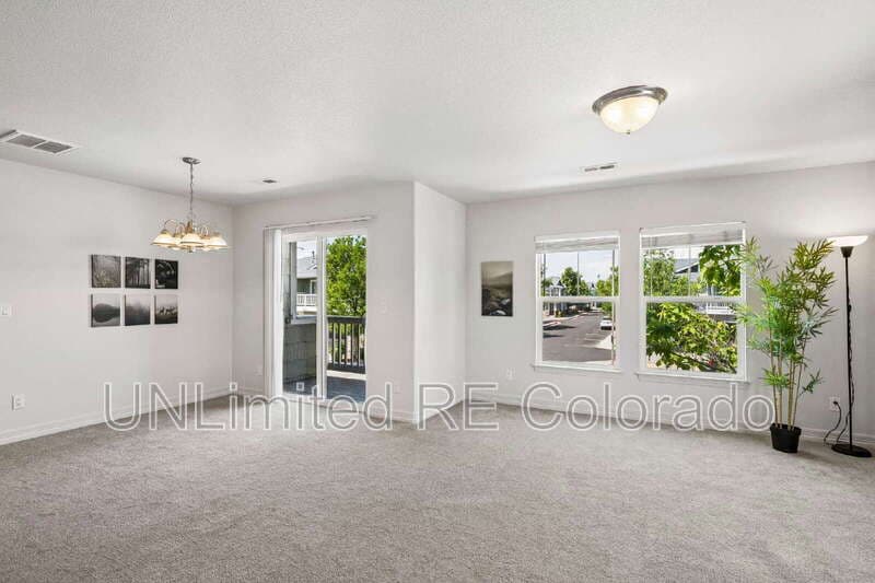 Parker Condo: 17315 Waterhouse Cir