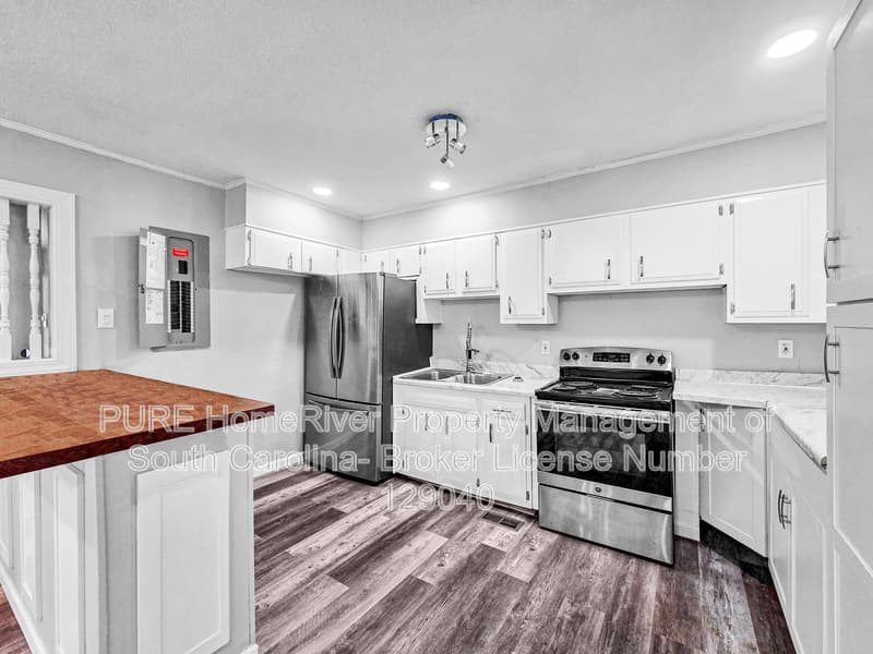 Rock Hill House: 910 Jefferson Ave